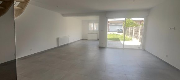 Casa de 4 dormitorios en Beaugency, France No. 275921 5