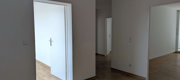 2 bedrooms Apartment in Bergstrase, Germany No. 204729 3