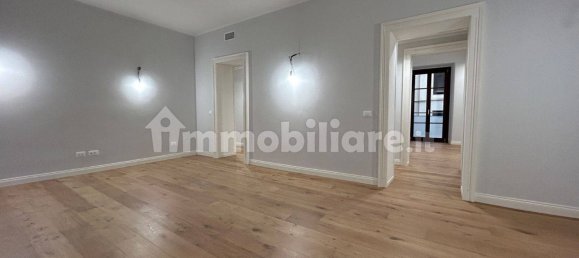 4 bedrooms Apartment in Piacenza, Italy No. 109187 11