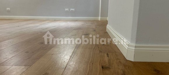 4 bedrooms Apartment in Piacenza, Italy No. 109187 12