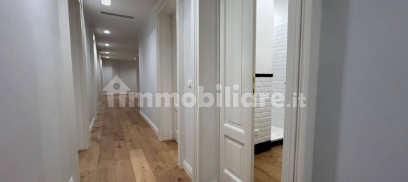 4 bedrooms Apartment in Piacenza, Italy No. 109187 5