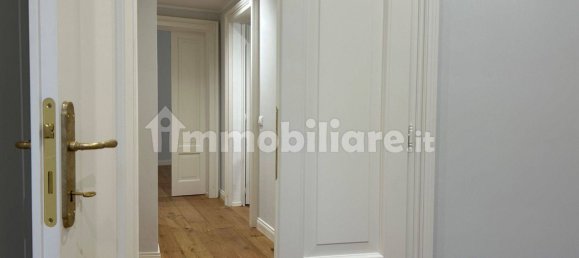 4 bedrooms Apartment in Piacenza, Italy No. 109187 4
