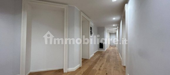 4 bedrooms Apartment in Piacenza, Italy No. 109187 17