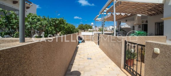 2 bedrooms House in Alicante, Spain No. 185576 9