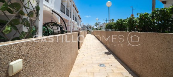 2 bedrooms House in Alicante, Spain No. 185576 10