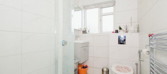 2 bedrooms Apartment in London, United Kingdom No. 6373 11