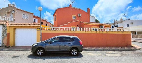 3 bedrooms House in Torrevieja, Spain No. 191292 2