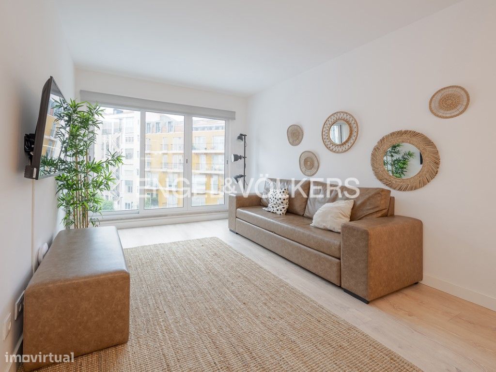 Квартира с 3 спальнями в Лиссабон, Португалия № 11013