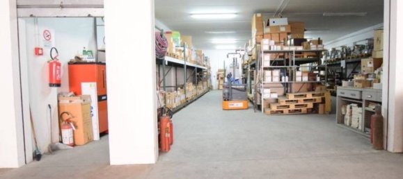 131m² Commercial property in Sassari, Italy No. 119773 3