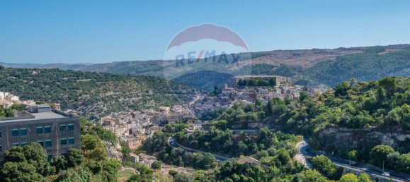 Apartamento de 3 dormitorios en Ragusa, Italy No. 380116 22