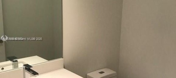 1 Schlafzimmer Gewerbliche Immobilien in Miami, USA, Nr. 614207 2