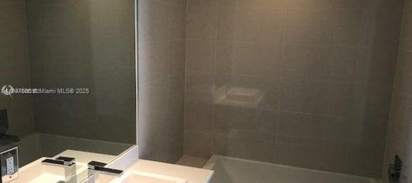 1 Schlafzimmer Gewerbliche Immobilien in Miami, USA, Nr. 614207 4