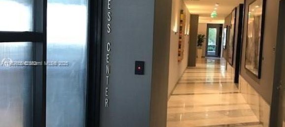 1 Schlafzimmer Gewerbliche Immobilien in Miami, USA, Nr. 614207 9