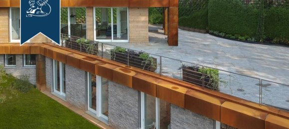 4 bedrooms Villa in Padenghe sul Garda, Italy No. 354898 9