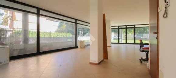 Коммерческая недвижимость 105м² в Курно, Италия № 377129 3