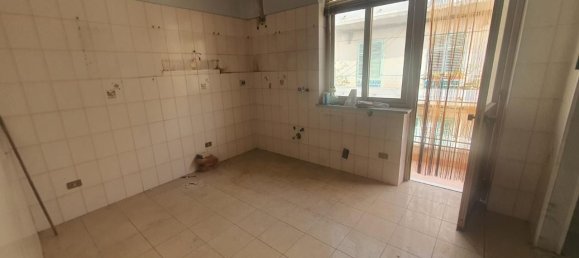 Квартира с 3 комнатами в Багерия, Италия № 125182 11