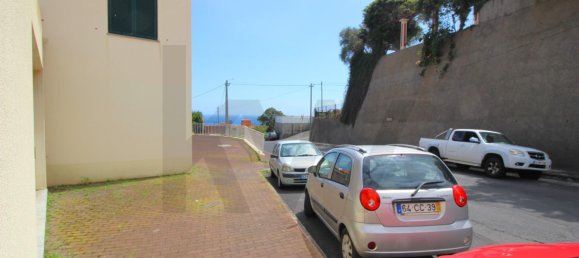 700m² Commercial property in Canico, Portugal No. 216954 22