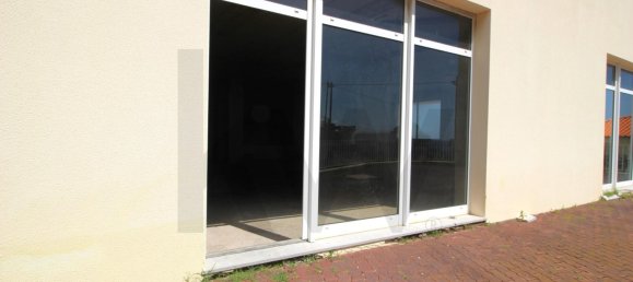 700m² Commercial property in Canico, Portugal No. 216954 13
