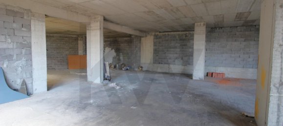 700m² Commercial property in Canico, Portugal No. 216954 16