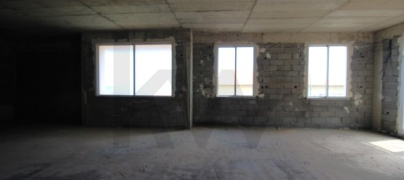 700m² Commercial property in Canico, Portugal No. 216954 8