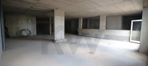 700m² Commercial property in Canico, Portugal No. 216954 34