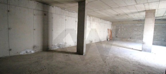 700m² Commercial property in Canico, Portugal No. 216954 44