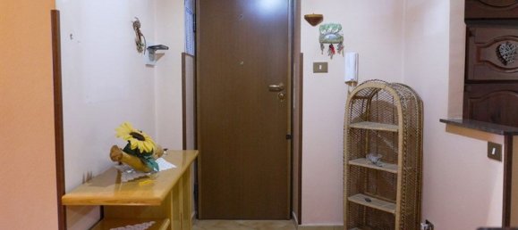 Apartamento de 3 habitaciónes en Mentana, Italy No. 27573 2