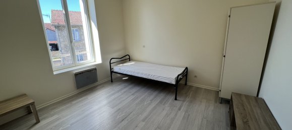 Studio in Villers-Cotterets, France No. 93396 5