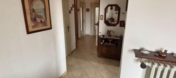 3 Schlafzimmer Wohnung in Trieste, Italy, Nr. 315935 10