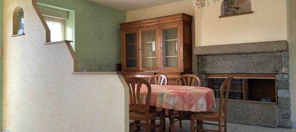 4 bedrooms House in Mayenne, France No. 357640 2