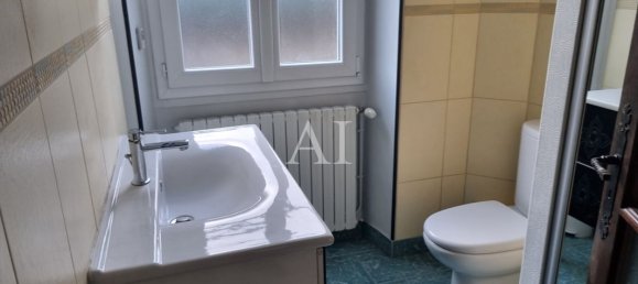 6 bedrooms House in Bourges, France No. 87002 9