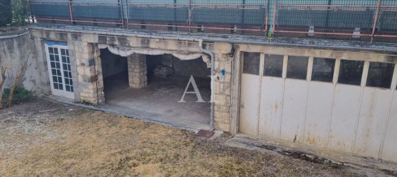 6 bedrooms House in Bourges, France No. 87002 7