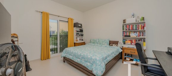 4 bedrooms Townhouse in Dubai Land, UAE No. 33272 10