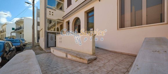 1 room Commercial property in Matino, Italy No. 110507 14