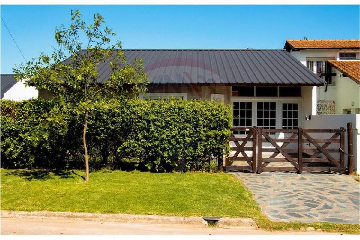 2 bedrooms House in Mar del Plata, Argentina No. 76969