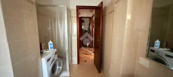 3 bedrooms Apartment in Florence, Italy No. 362761 20