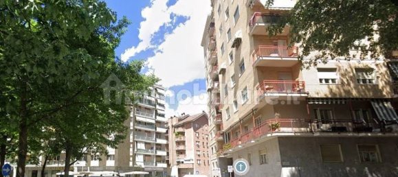 Квартира с 2 спальнями в Турин, Италия № 360588 4