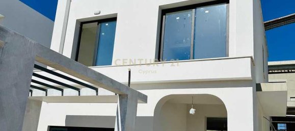 3 bedrooms House in Agios Athanasios, Cyprus No. 16431 5