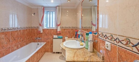 4 bedrooms Villa in La Murada, Spain No. 13572 2