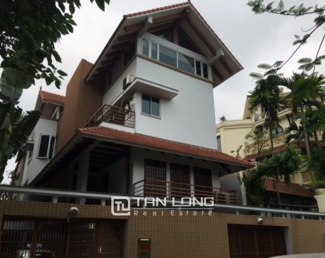 4 bedrooms Villa in Tay Ho, Vietnam No. 3200