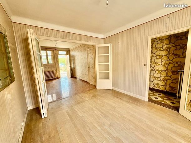 Casa de 3 dormitorios en Chateauroux, France No. 305113