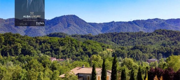 5 bedrooms Villa in Aulla, Italy No. 739 8