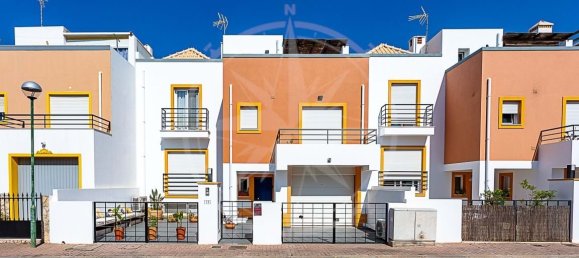4 bedrooms Villa in Tavira, Portugal No. 226161 2