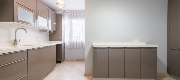 4 bedrooms Apartment in Fuengirola, Spain No. 183276 6