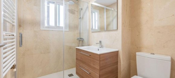 4 bedrooms Apartment in Fuengirola, Spain No. 183276 10