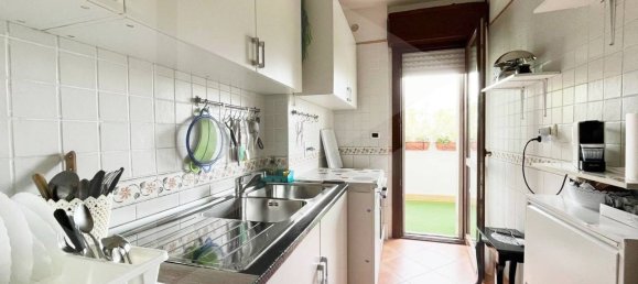 2 rooms Apartment in Rome, Italy No. 34051 12