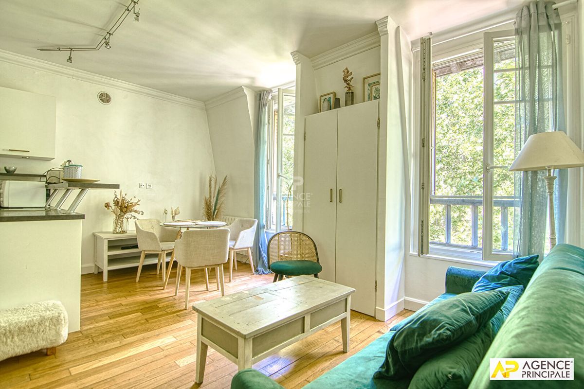 1 bedroom Apartment in Versailles, France No. 296048