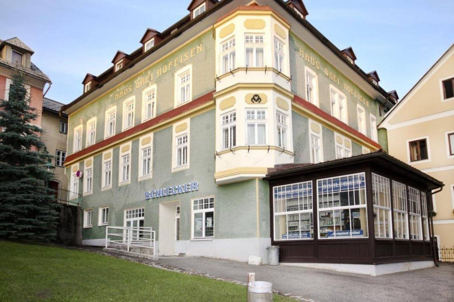 Propiedad comercial en Mariazell, Austria 195 m² No. 145711