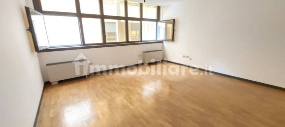 5 rooms Office in Vicenza, Italy No. 68643 2