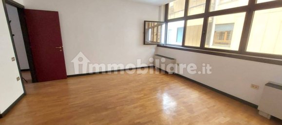 5 rooms Office in Vicenza, Italy No. 68643 6